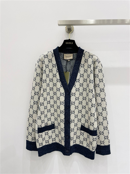 구찌 가디건 G93507 2025/신상