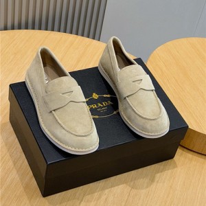 프라다 남성용 로퍼 P56633-1 2025/신상