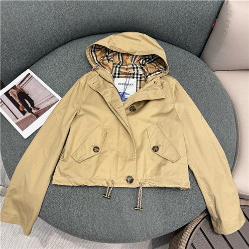 버버리 바람막이 후드 자켓 B33602 2025/신상