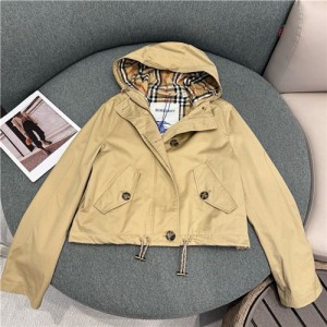 버버리 바람막이 후드 자켓 B33602 2025/신상