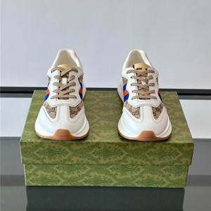 구찌 남성용 스니커즈 G84392-1 2025/신상