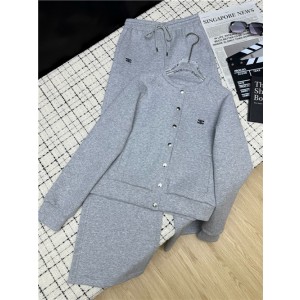 셀린느 트레이닝 세트 C33902 2025/신상