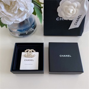 샤넬 브로치 C3022 2025/신상 (정품과 비교가능한 퀄리티 )