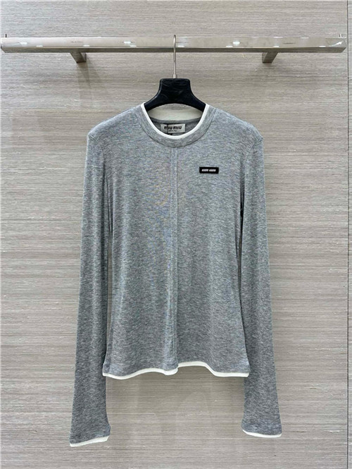 미우미우 긴팔 티셔츠 M61956 2025/신상