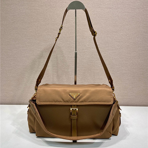 프라다 리나일론 라지 숄더백 1BD391 2025/신상