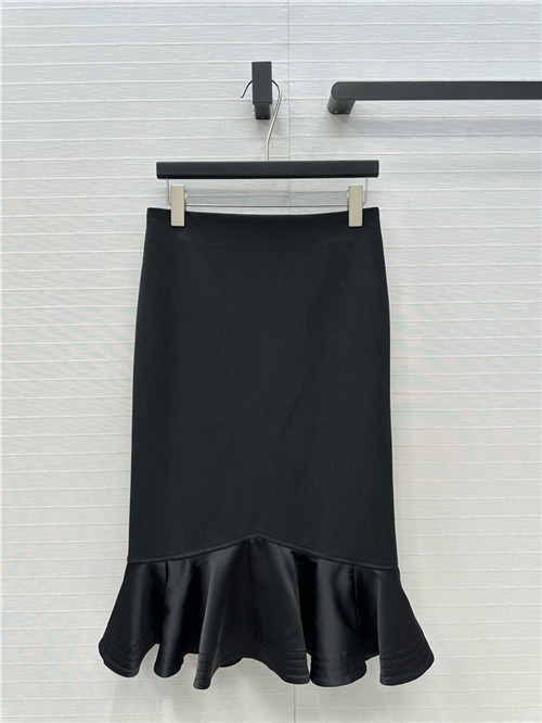 펜디 스커트 F82992 2025/신상