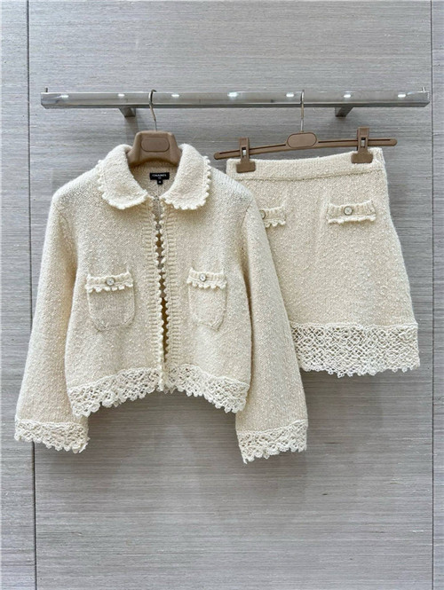 샤넬 캐시미어 긴팔 가디건 스커트 세트 C68204 2025/신상