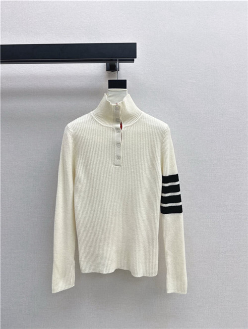 톰브라운 긴팔 니트 목플라 T72701 2025/신상