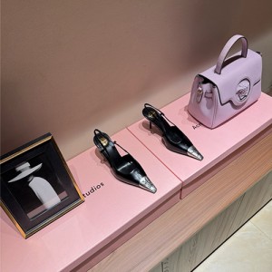 생로랑 여성용 샌들 (굽높이8CM) Y79898-2 2025/신상