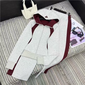 프라다 후드 트레이닝 세트 P63305 2025/신상