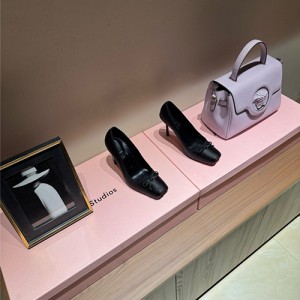 크리스찬루부탱 여성용 힐 (굽높이11CM) C50815-1 2025/신상