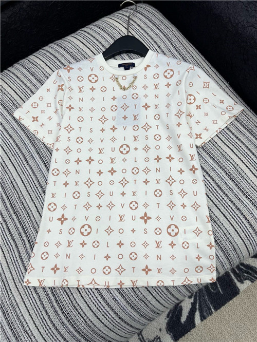 루이비통 반팔 티셔츠 L71709 2025/신상