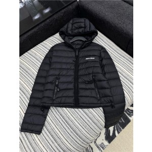 미우미우 후드 패딩 자켓 (충전재-거위털) M54904 2025/신상