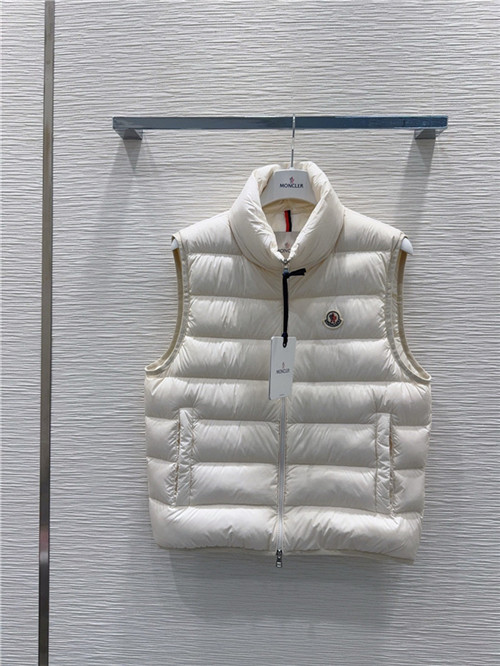 몽클레어 패딩 조끼 (충전재-거위털) M15407 2025/신상