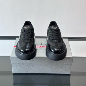 프라다 남성용 스니커즈 P26369-2 2025/신상