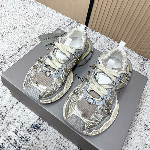 발렌시아가 남여공용 스니커즈 B65993-2 2025/신상