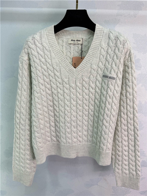 미우미우 긴팔 니트 M02306 2026/신상