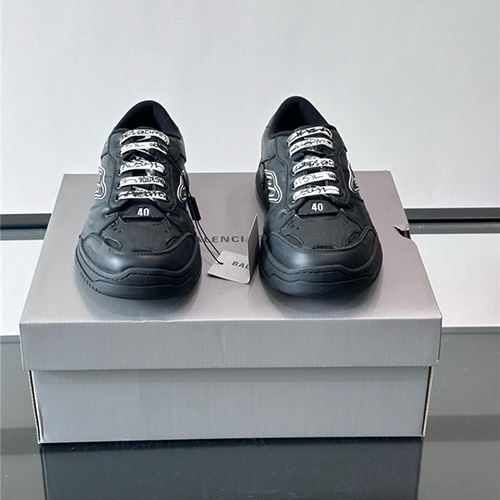 발렌시아가 남성용 스니커즈 B60882-2 2026/신상