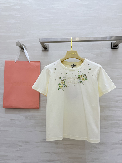 미우미우 반팔 티셔츠 M92551 2026/신상