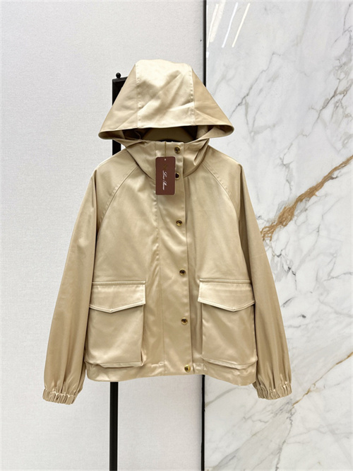 로로피아나 바람막이 후드 자켓 L13906 2026/신상