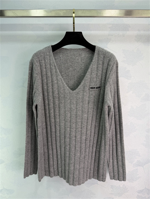 미우미우 긴팔 니트 M72805 2026/신상