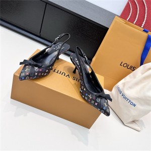 루이비통 여성용 샌들 L13945-2 2026/신상