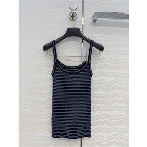 프라다 민소매 P02204 2026/신상