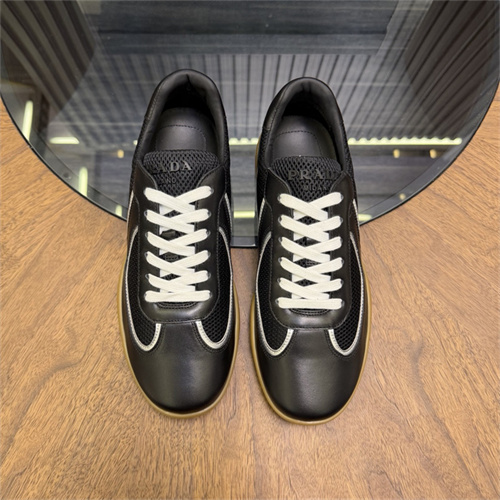프라다 남성용 스니커즈 P49836-1 2026/신상