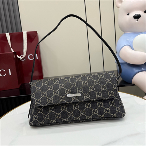 구찌 플라크 숄더백 874744 2026/신상
