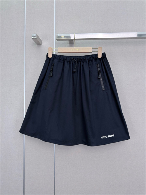 미우미우 스커트 M82458 2026/신상