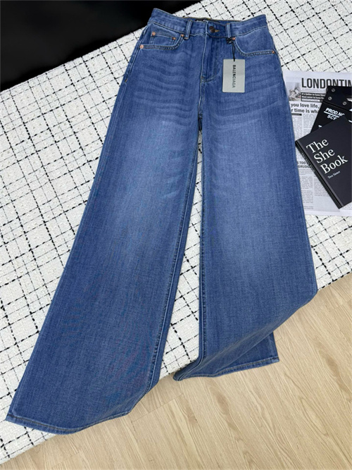 발렌시아가 청바지 B92491 2026/신상